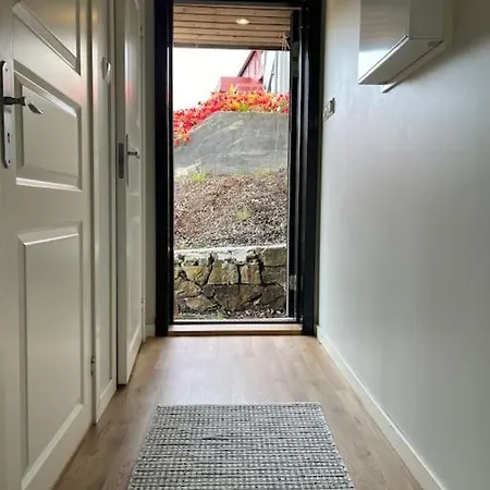 Apartment Central With View